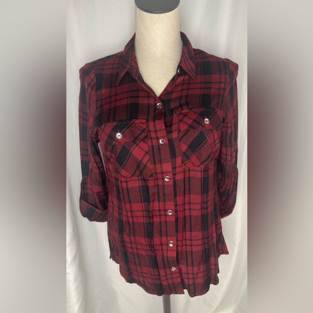 Guess Red Plaid Women's Top button down red black collar with pockets XS NWT